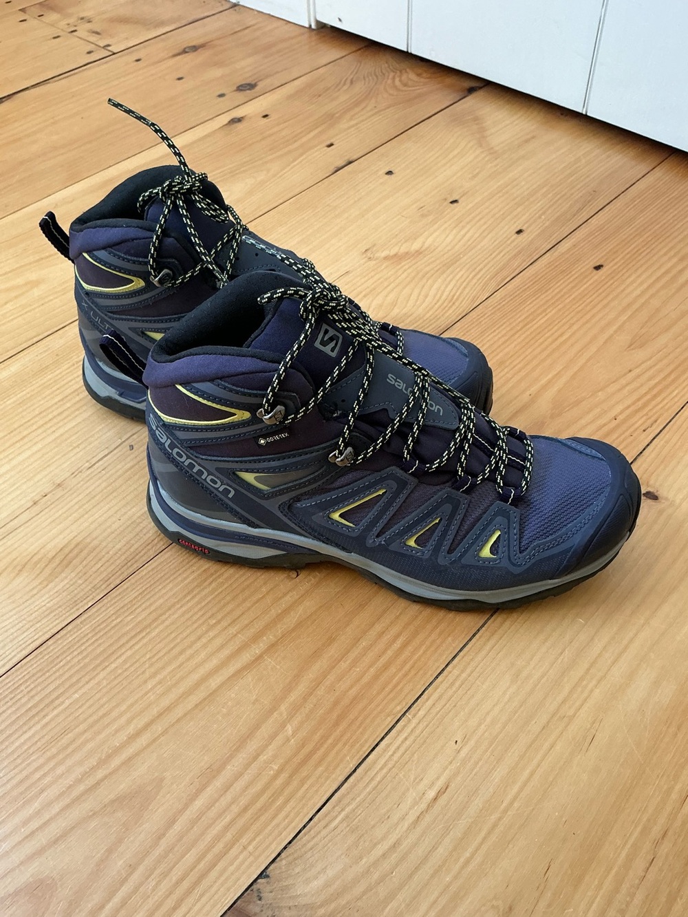 Salomon X Ultra 3 Mid GTX Waterproof Hiking Boots - Size 8.5
